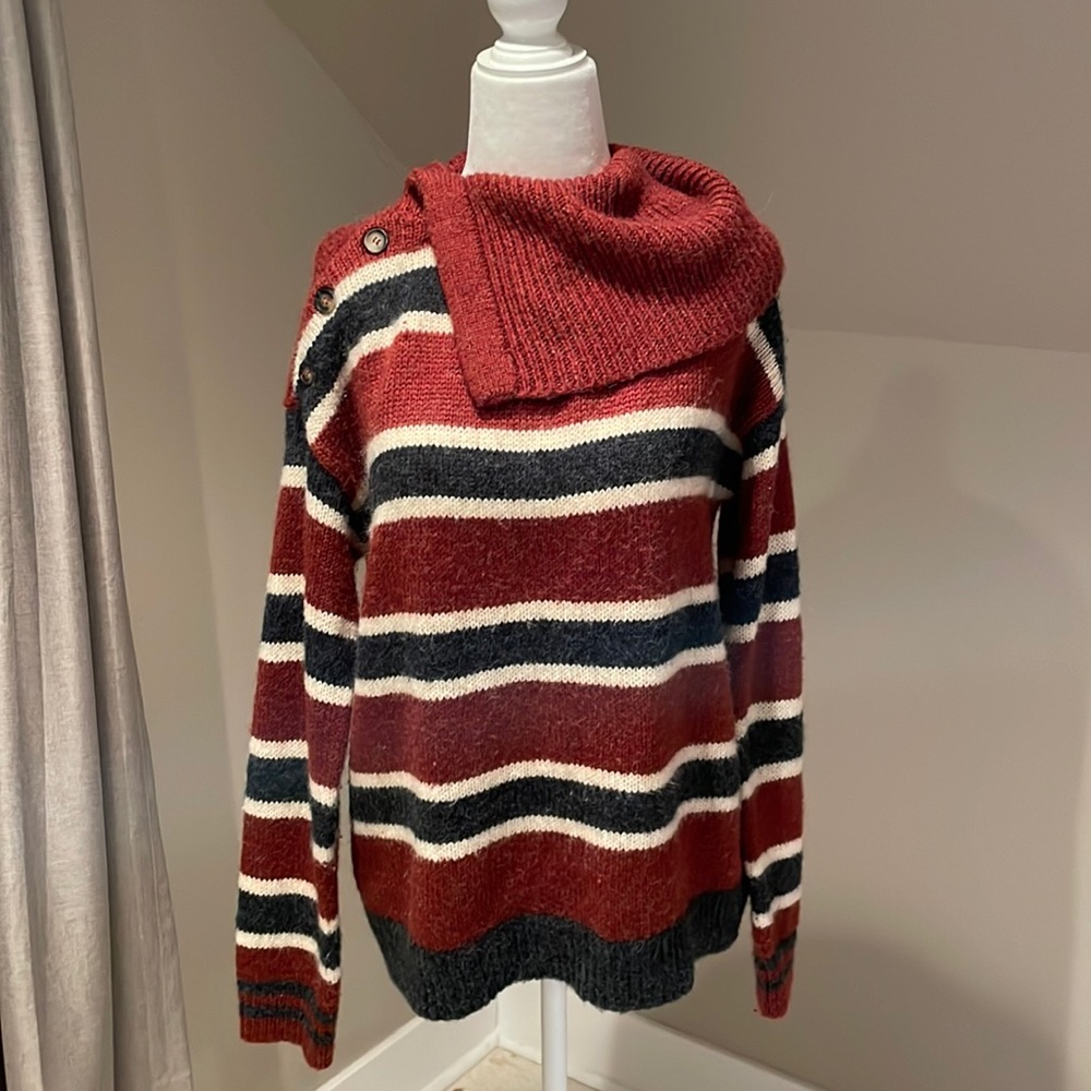 Women’s Sweater